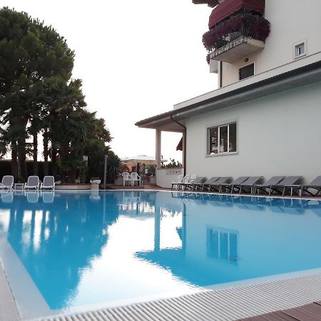 Hotel Da Roberto Lazise Zewnętrze zdjęcie