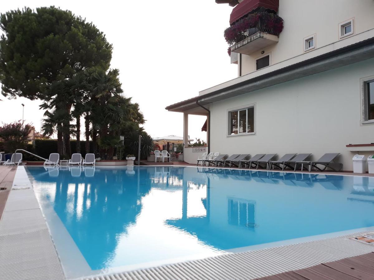 Hotel Da Roberto Lazise Zewnętrze zdjęcie