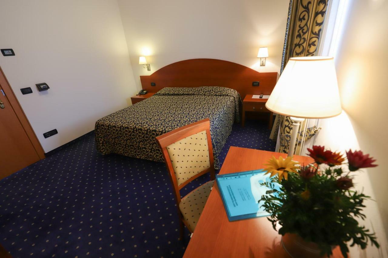 Hotel Da Roberto Lazise Zewnętrze zdjęcie