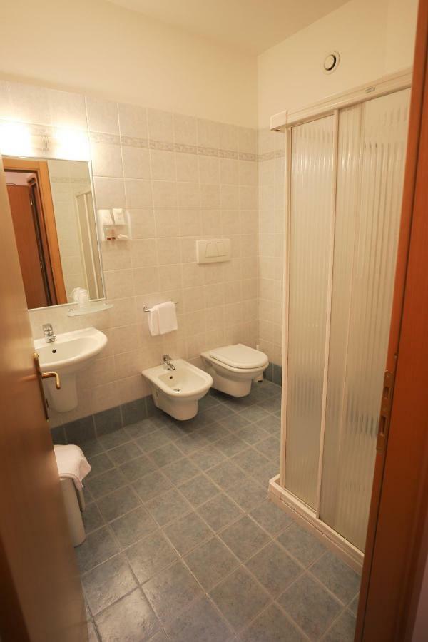 Hotel Da Roberto Lazise Zewnętrze zdjęcie