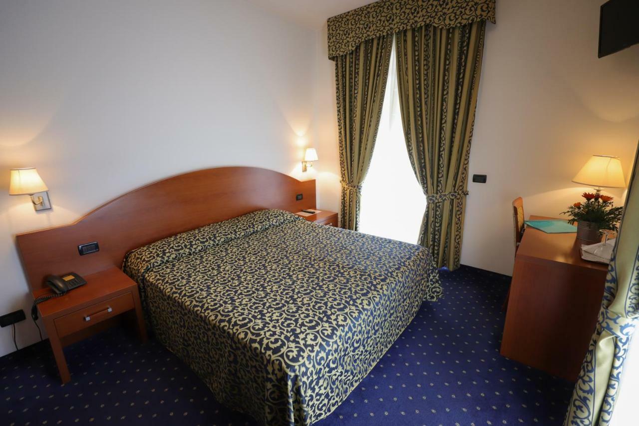 Hotel Da Roberto Lazise Zewnętrze zdjęcie