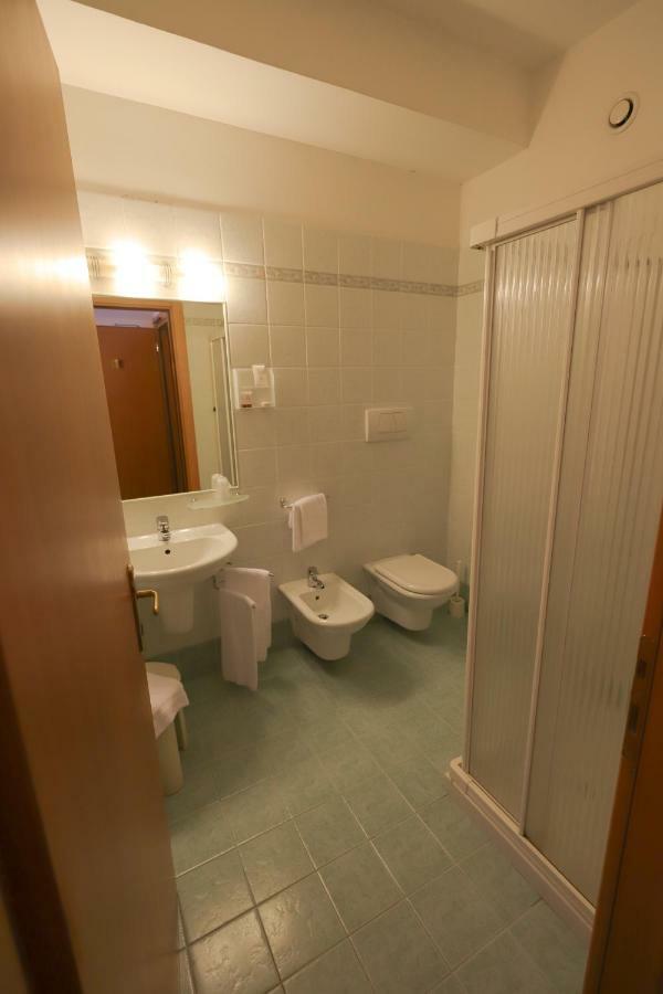 Hotel Da Roberto Lazise Zewnętrze zdjęcie