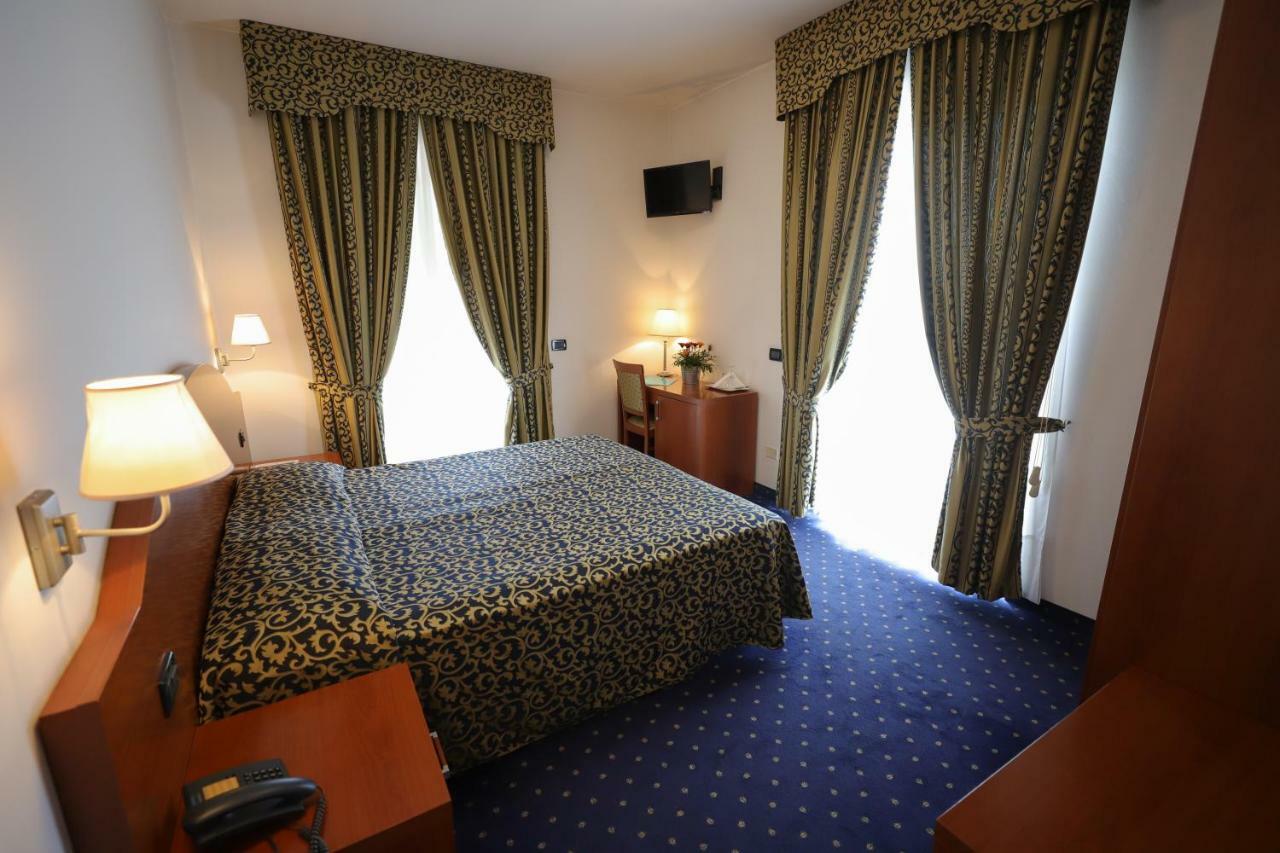 Hotel Da Roberto Lazise Zewnętrze zdjęcie