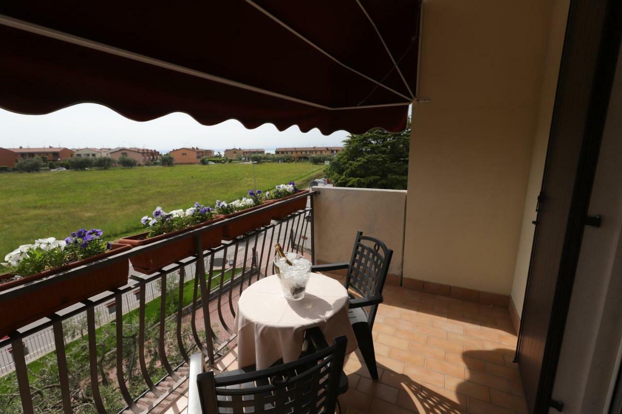 Hotel Da Roberto Lazise Zewnętrze zdjęcie