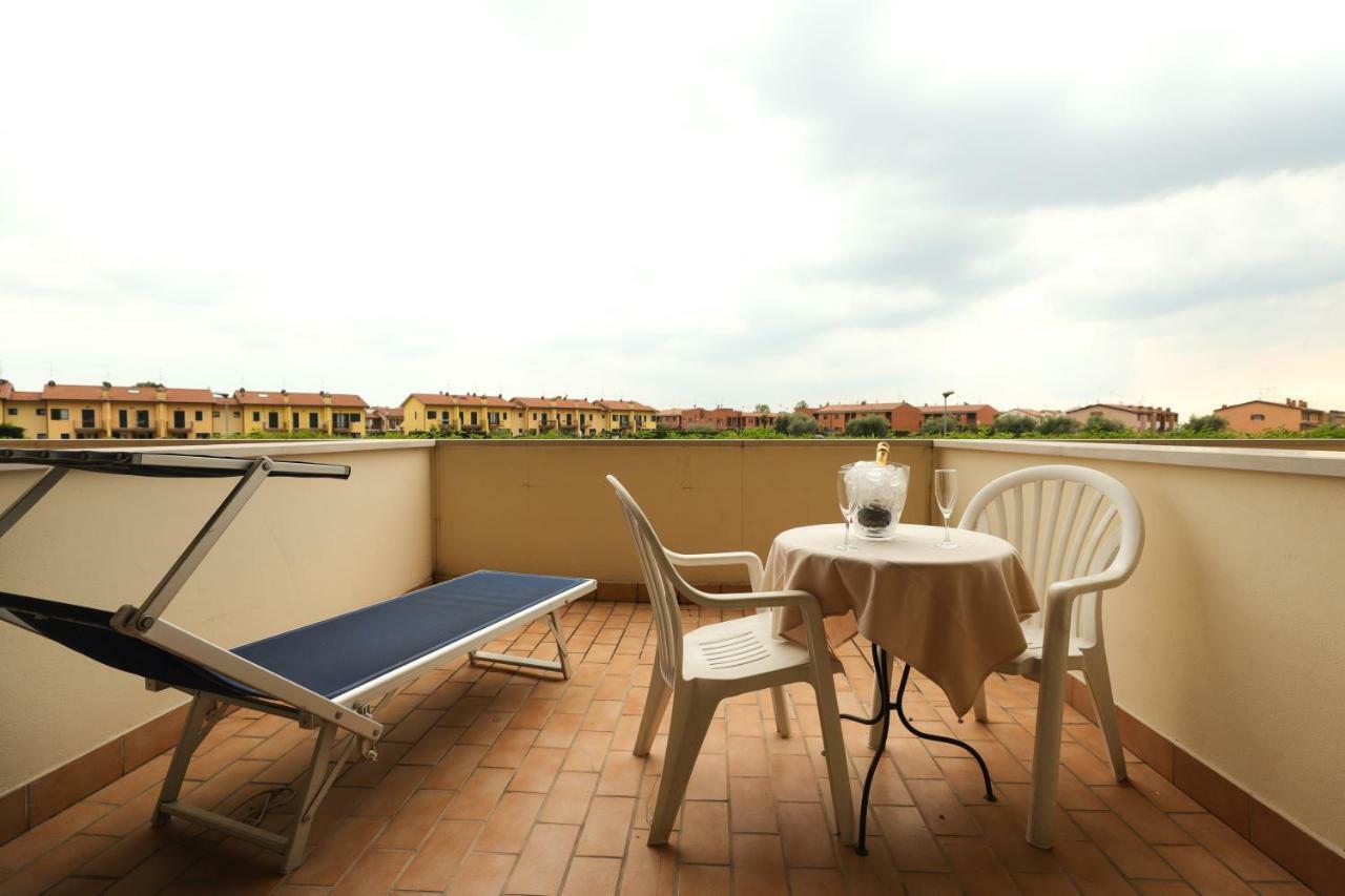 Hotel Da Roberto Lazise Zewnętrze zdjęcie