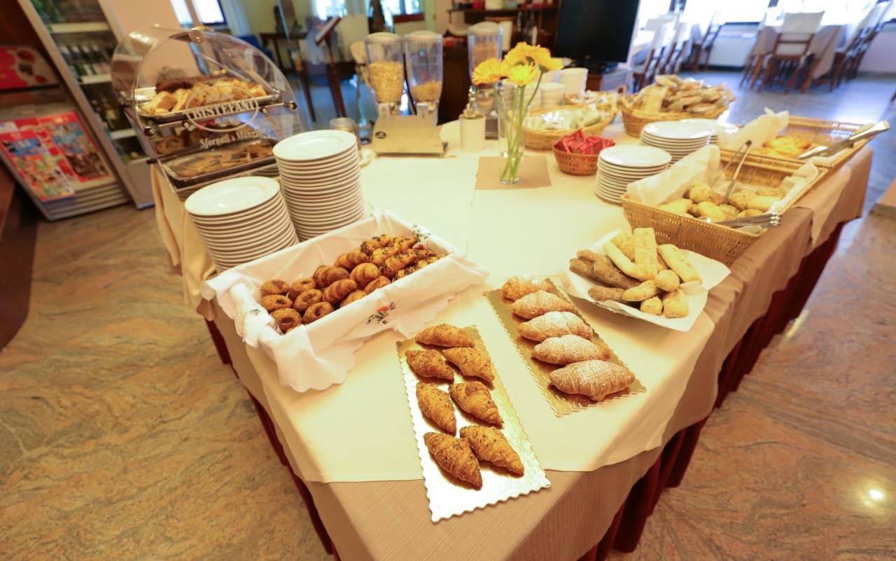 Hotel Da Roberto Lazise Zewnętrze zdjęcie